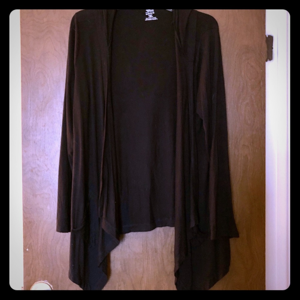 Black, open front hooded coverup Size XL (16-18)